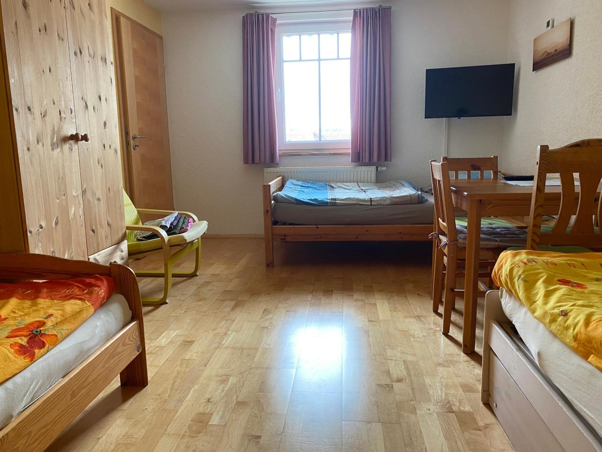 Ferienzimmer Oelhaf Zimmer In Gelb Self Check-In Mit Key-Tresore Wilhelmsdorf  Екстер'єр фото